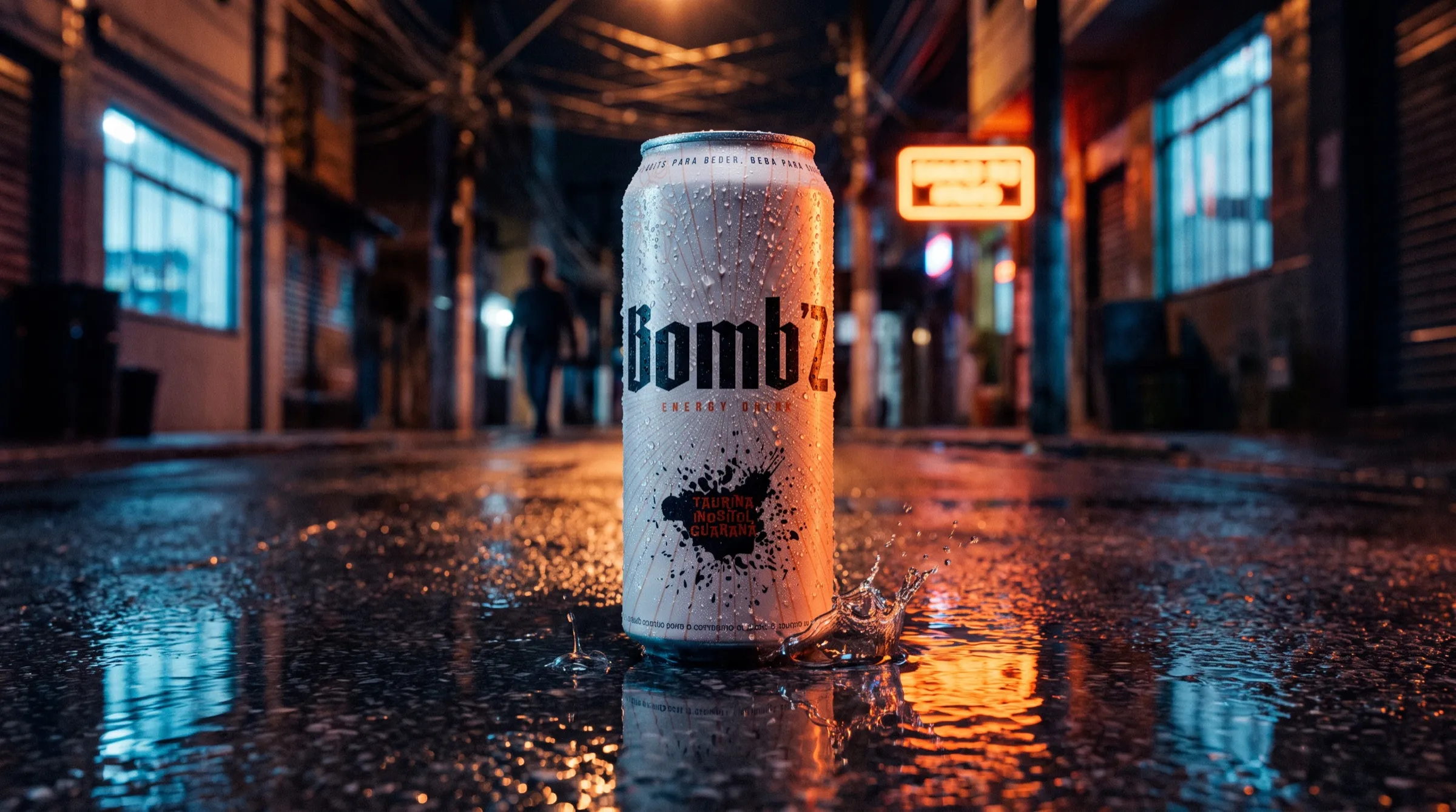 A lata em uso na rua, à noite